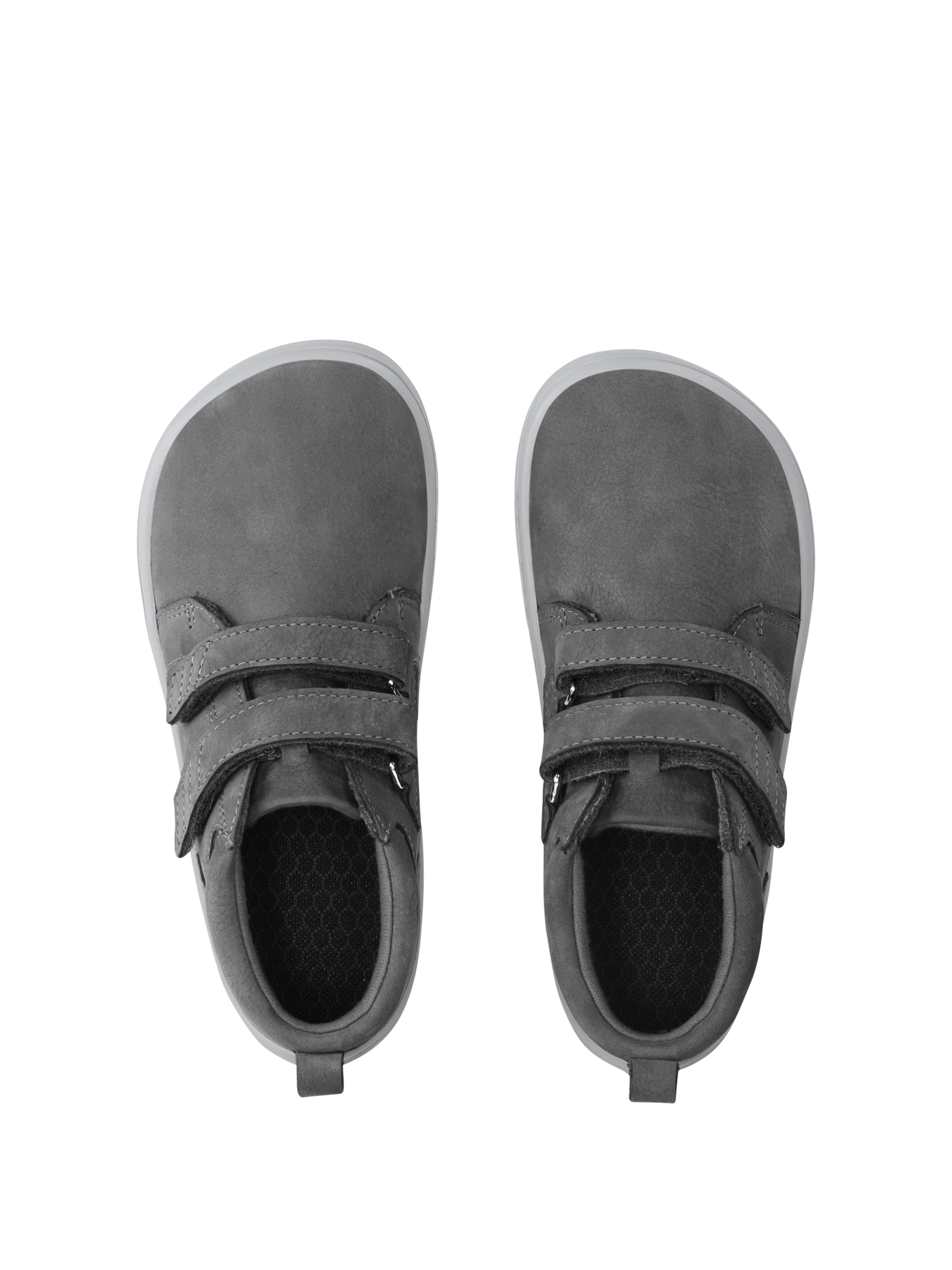 Barefoot scarpe bambini Be Lenka Play - Dark Grey.
  scarpe barefoot riproducono perfettamente la sensazione di camminare a piedi nudi come vorrebbe la natura  Suola ricucita per una maggior durata  La suola KidsComfort grazie al suo grip garantisce una perfetta stabilità  Tallone in pelle per un maggior comfort e resistenza  Fodera in tessuto piacevole al tatto  Logo di stile Be Lenka stampato
I vantaggi della scarpa Barefoot:
   Suola ultra flessibile   Zero drop (il tallone e la punta sono alla stessa altezza per una corretta postura)   Punta maggiorata per dita più rilassate   Scarpa leggera
Tipo: calzatura da città